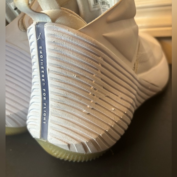 Nike Jordan Why Not Zer0.1 Triple White Athletic Shoes Size 6.5 Youth / 8 Womens - Picture 5 of 16